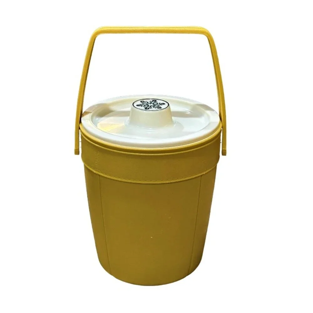 Vintage 1970s Rubbermaid Ice Bucket Harvest Gold 2260 Snowflake Lid Retro 9 Inch